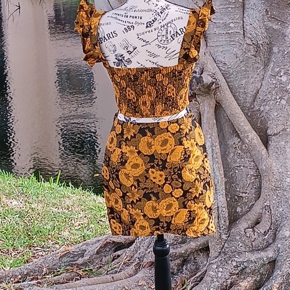 Two piece, top with the skirt.,yellow and black, - Picture 2 of 2